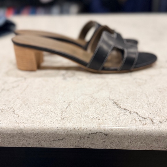 Hermes Oasis Sandal - Picture 12 of 12